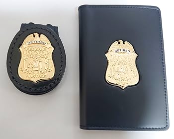 新品 FBI バッジ レザーケース レプリカ クリップ チェーン付 嵌込型 新品 FBI バッジ レザーケース レプリカ クリップ チェーン付 嵌